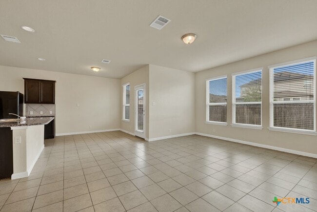 Building Photo - 1355 Fall Cover St