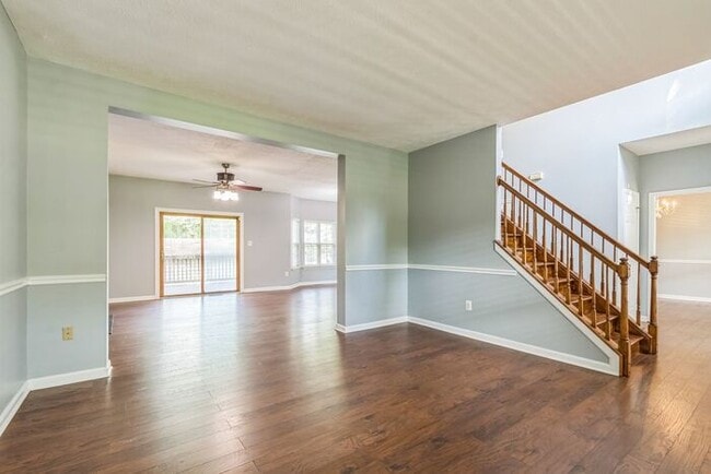 Building Photo - 11450 Acton Ln