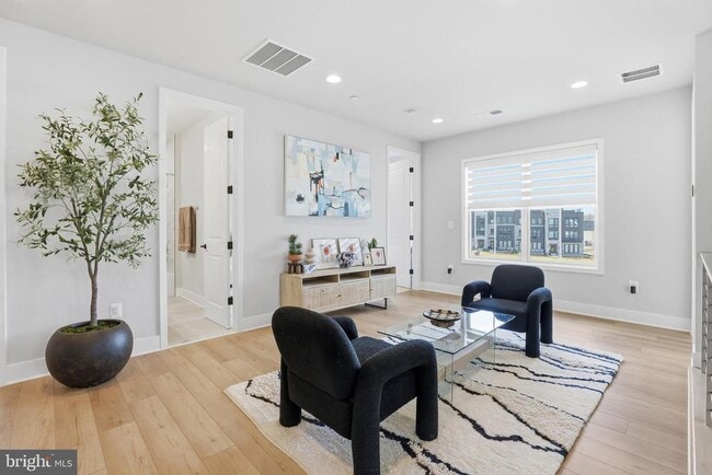 Building Photo - 9725 Lantana Wy