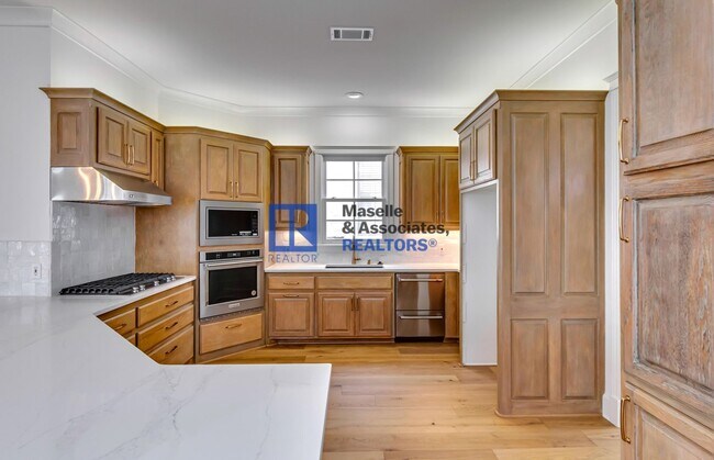 Building Photo - 1418 Windrose Dr