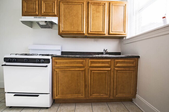 Building Photo - 8000-04 S Drexel Ave 851-57 E 80th St Chicago, IL 60619