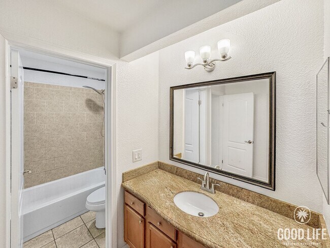 Building Photo - Great 2B/2BA Condo in Oceanside!