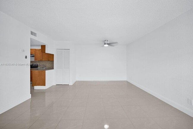Building Photo - 6955 SW 7th St