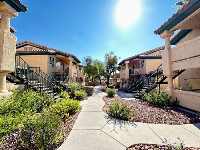 Building Photo - Rock Springs Vista