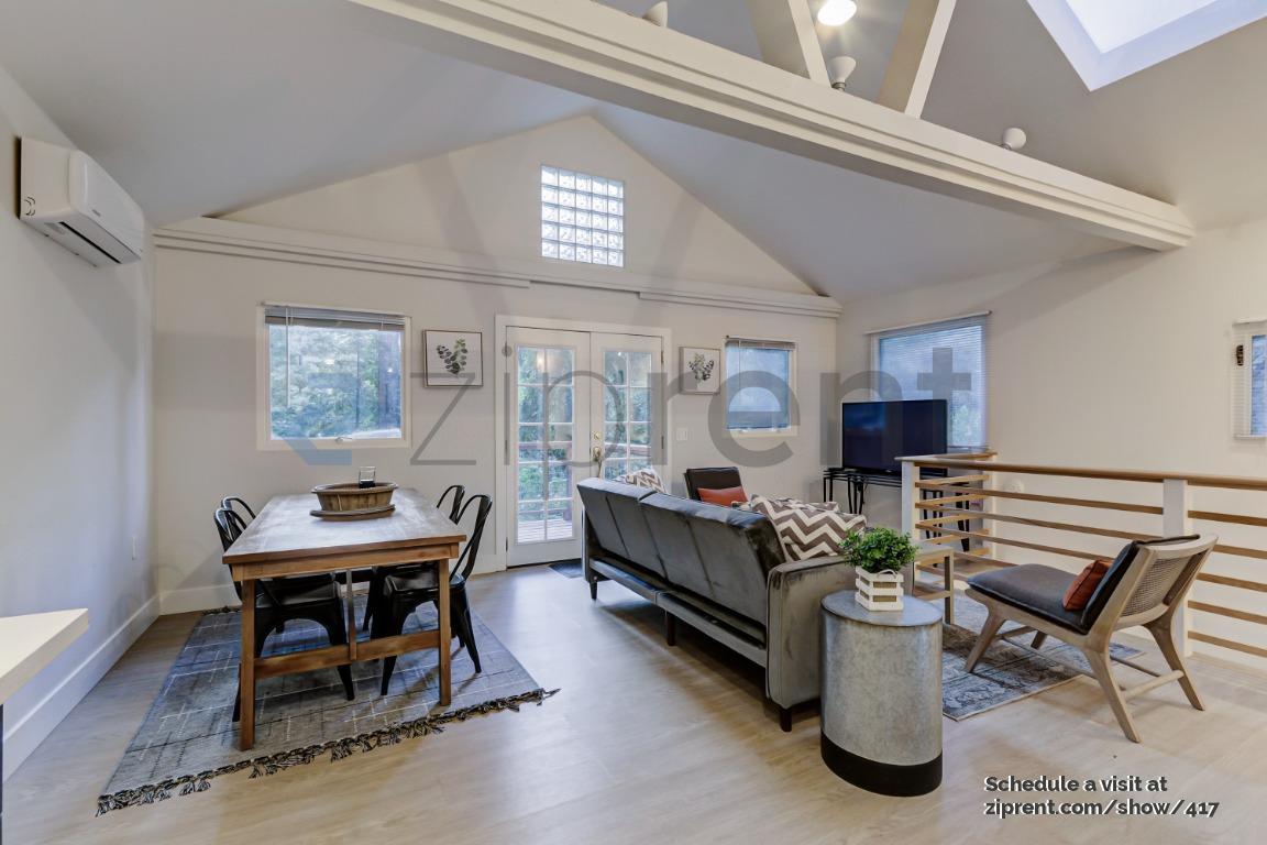 Building Photo - 17363 Park Ave