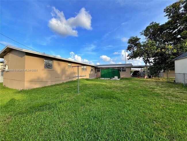 Building Photo - 1351 W 34th St