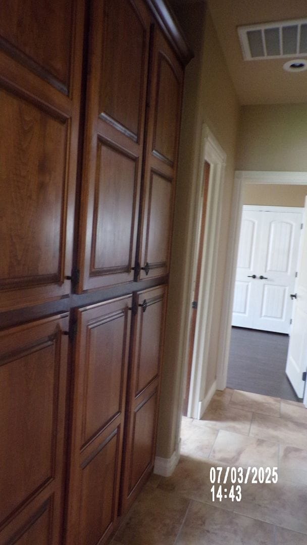 Building Photo - Fantastic home located in Eastlake Addition