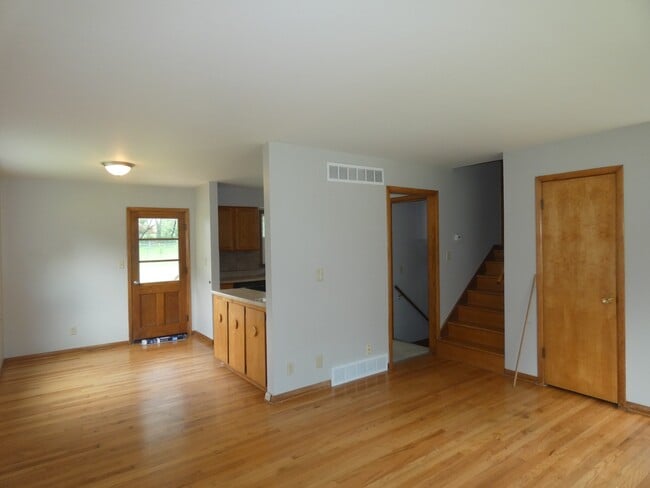 Building Photo - 1402 NE 67th St