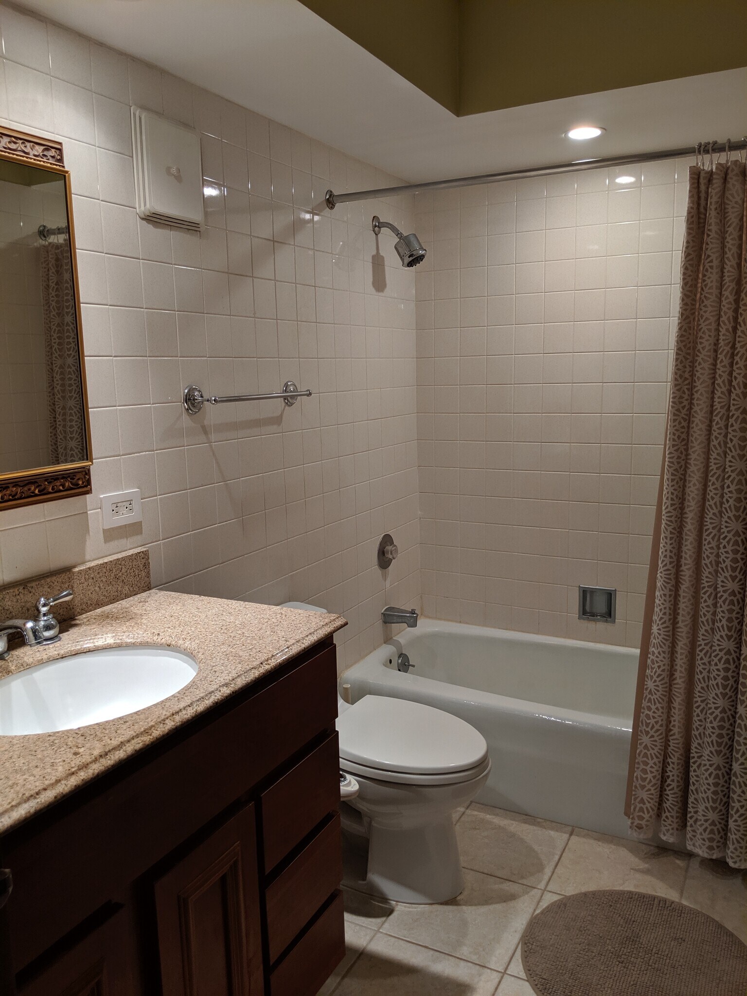 Guest Bath - 7320 Dixon St