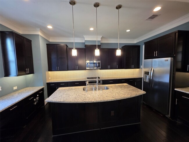 Building Photo - 4315 Schuler St