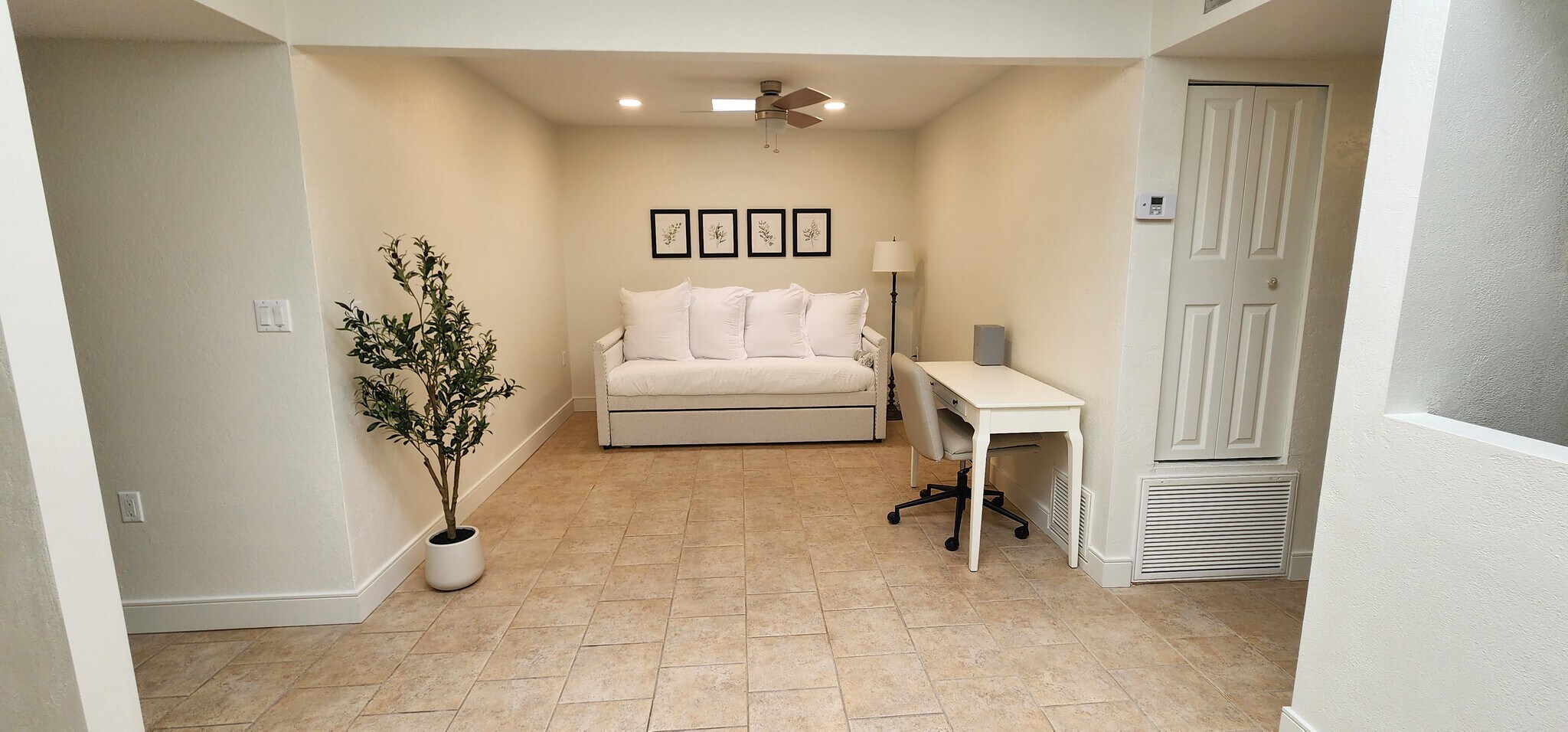 Building Photo - 432 W San Ignacio