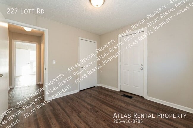 Building Photo - 227 Lott Rd