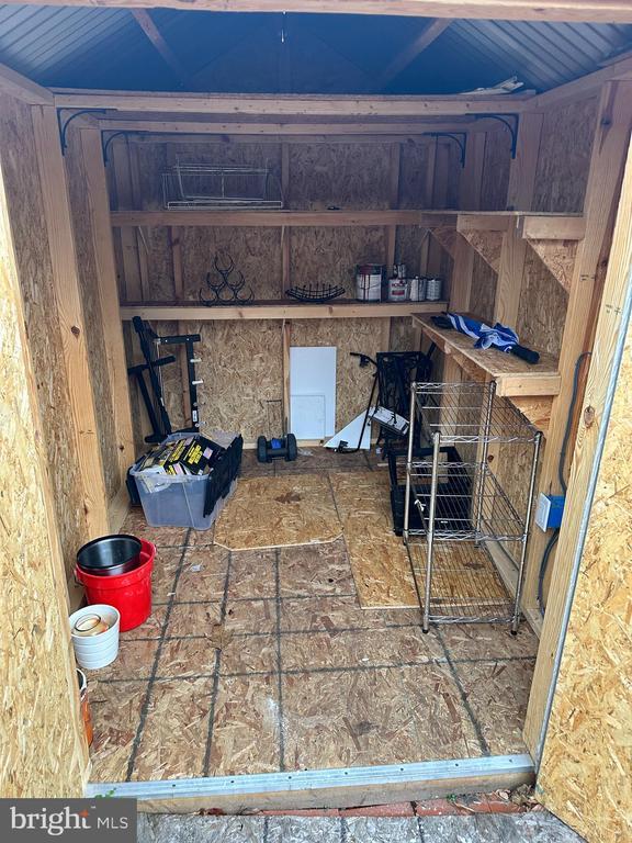 Building Photo - 7943 Timarand Ct