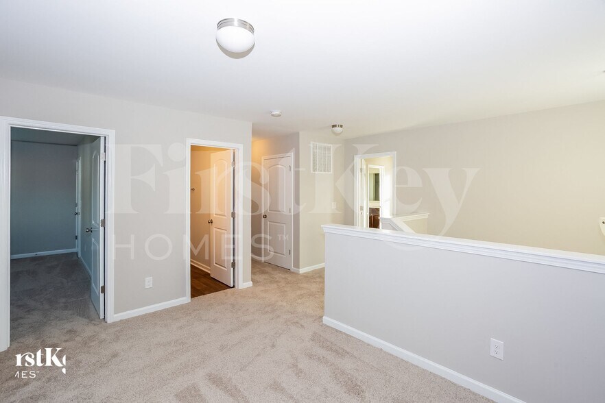 Building Photo - 1990 Quill Ct