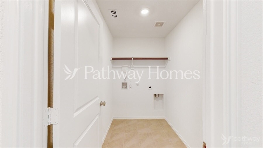Building Photo - 1234 Tallow Trl