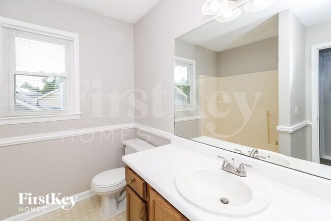 Building Photo - 2 Hickory Knoll Ct