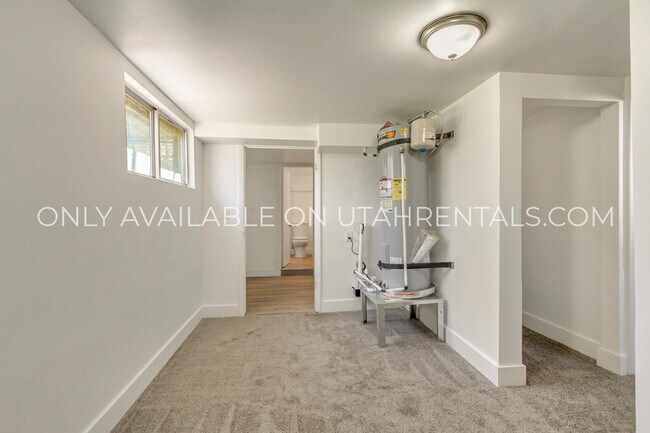 Building Photo - 138 N 900 W