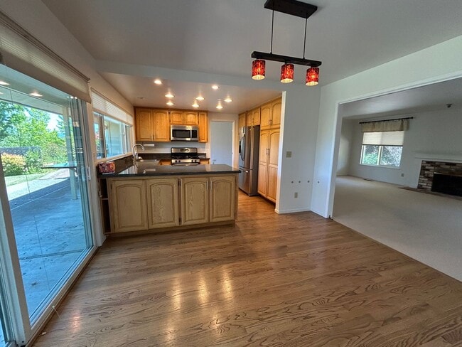 Building Photo - 416 Oak Vista Dr