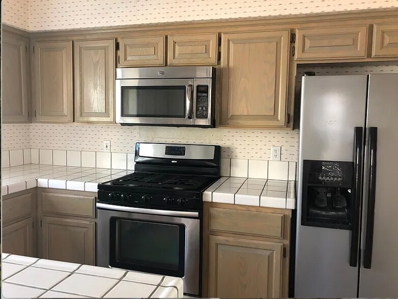 Building Photo - 1851 Mountain Vista Way