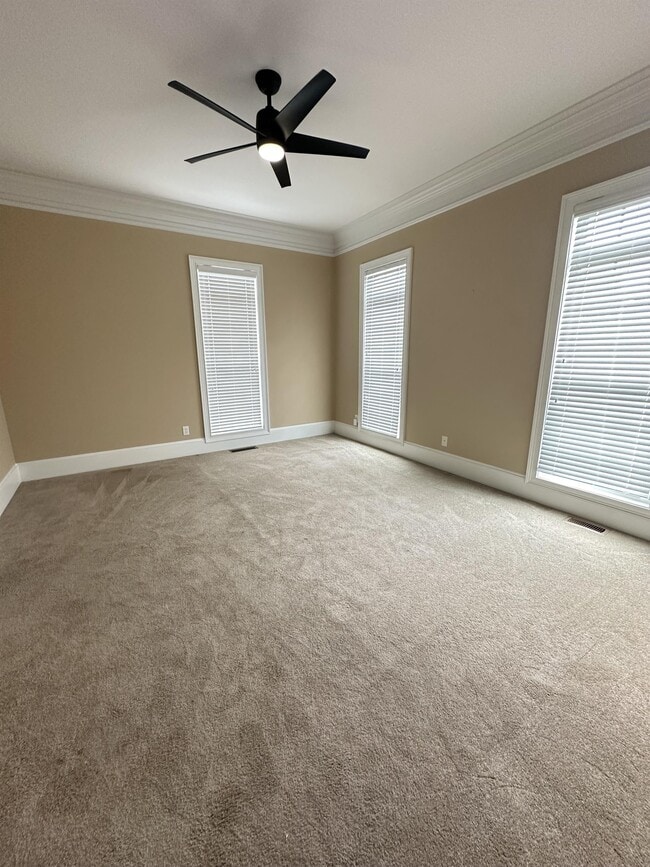 Building Photo - 407 Reserve Way