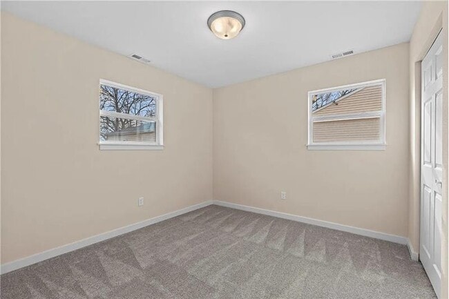 Building Photo - 3630 Oakland Rd NE