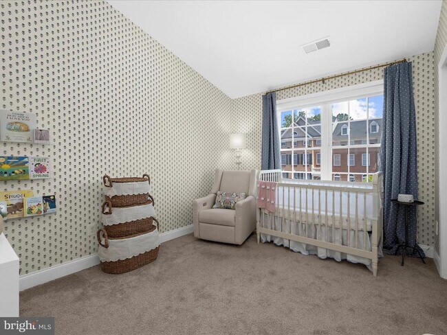 Building Photo - 8512 Pine Springs Dr
