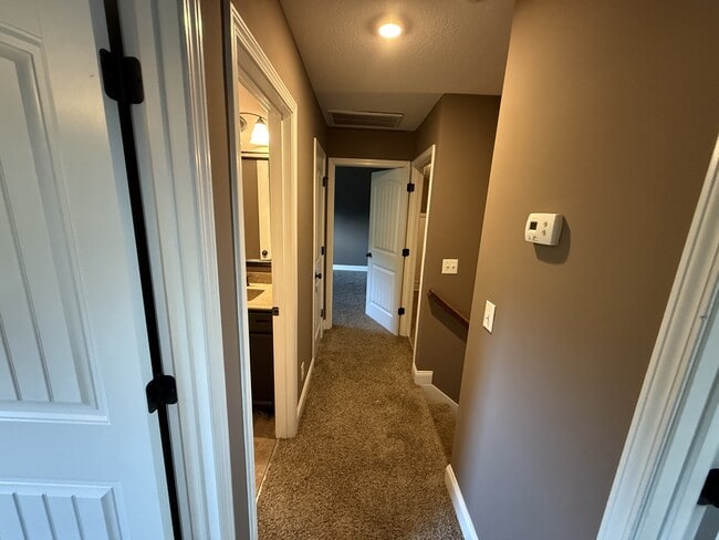 Building Photo - 113 Grassmire Dr