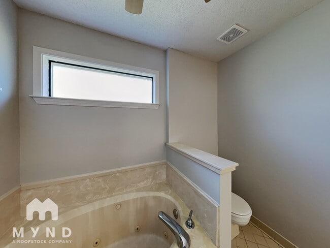 Building Photo - 7709 Shadow Fork Ln