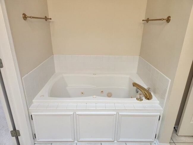 Building Photo - 13500 Sheridan Ave