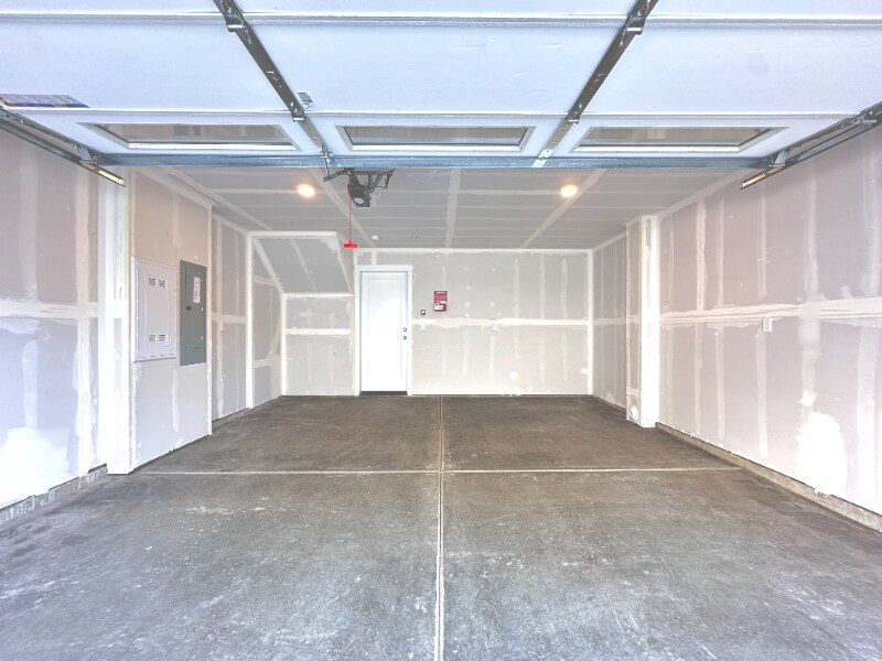 Building Photo - 15423 Admiralty Way