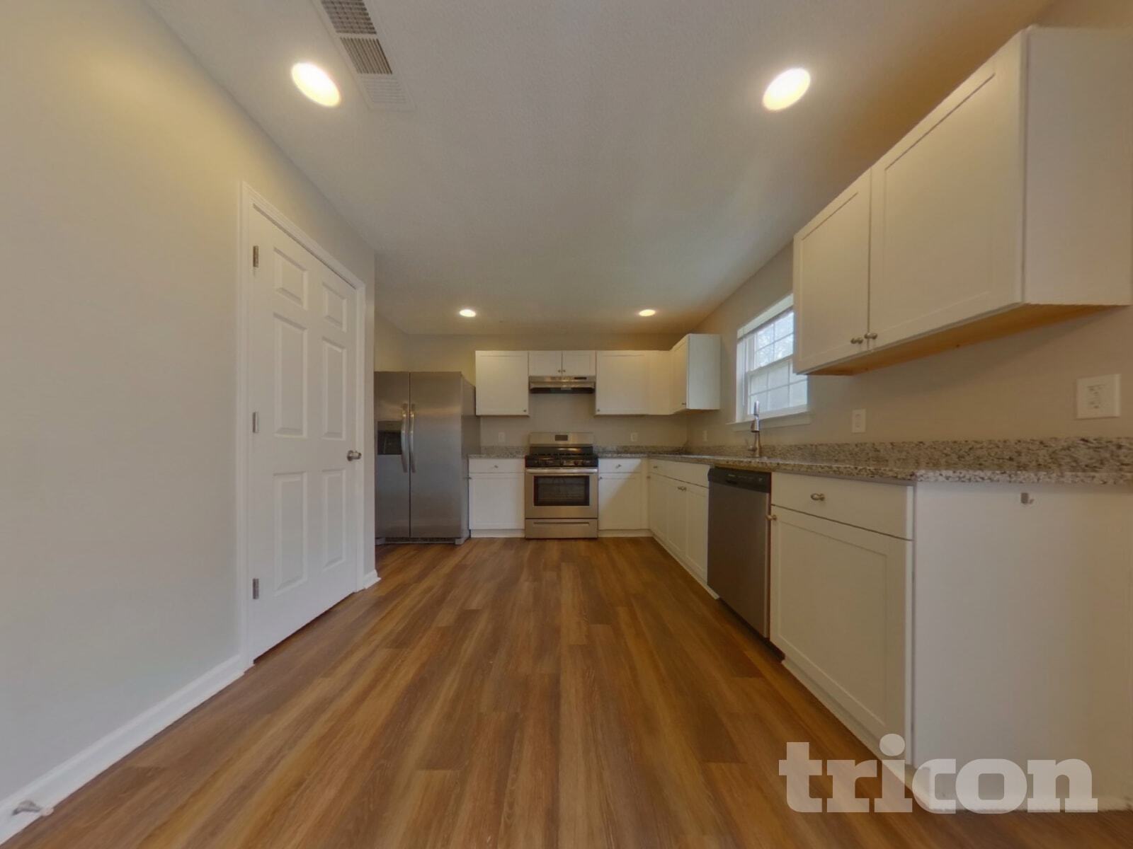 Building Photo - 693 Grandview Cir