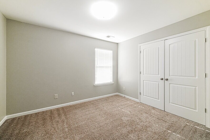 Building Photo - 434 Highland Falls Dr