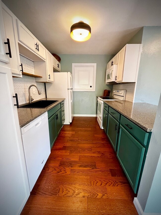 Building Photo - 1201 Centaur Cir