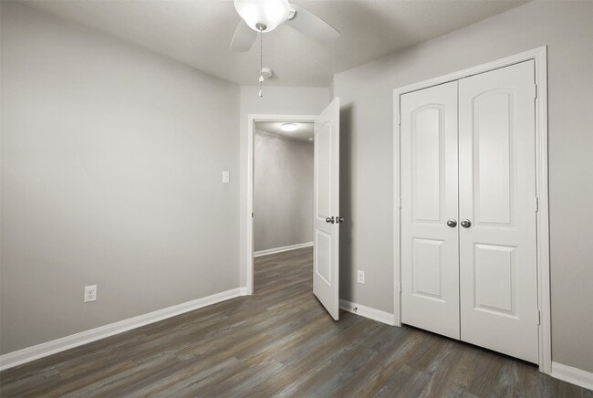 Building Photo - 12201 Seacrest Ln