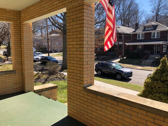 Building Photo - Beautifully Rehabbed Central Oakmont apart...