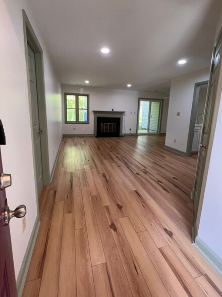 Building Photo - 3324 Tarleton W