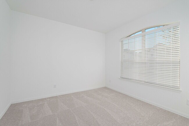 Building Photo - 3108 Cottonwood Ln