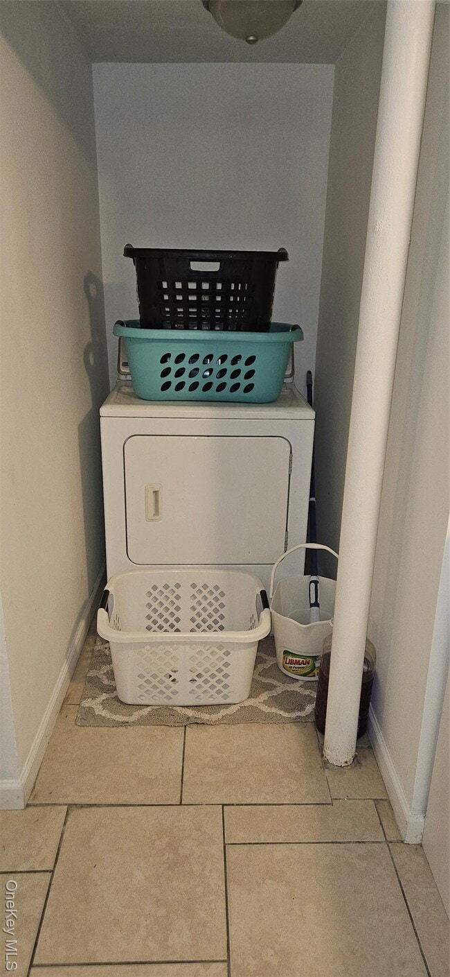 Building Photo - 218 W Chester St