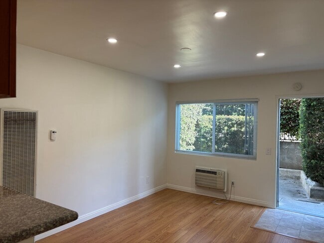 Interior Photo - Tyler, 1111