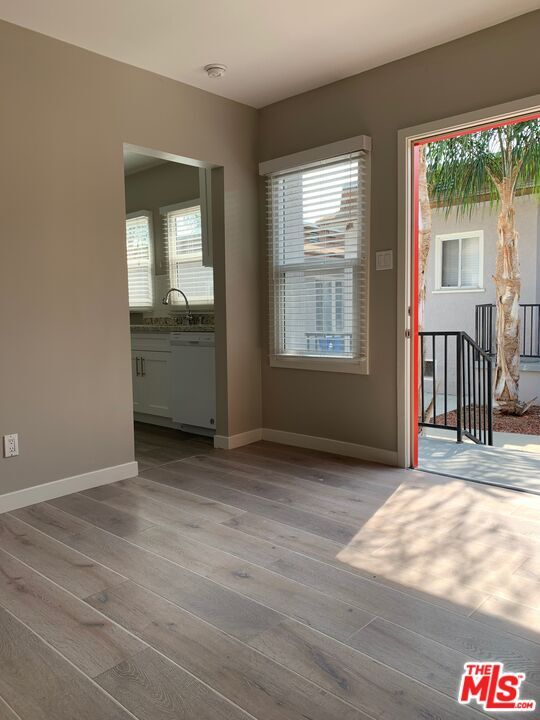 Building Photo - 1264 N Westmoreland Ave