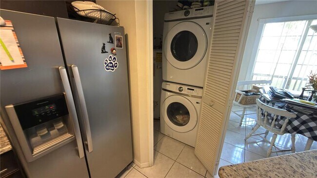 Building Photo - 4690 Pembrook Pl