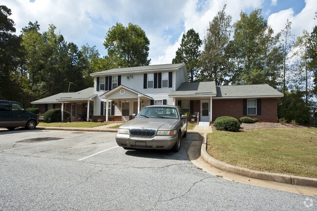 Building Photo - Pine Grove Apartments