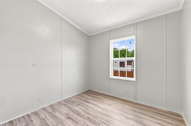 Building Photo - 1133 Rd 5823