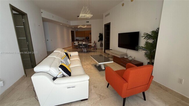 Building Photo - 15901 Collins Ave