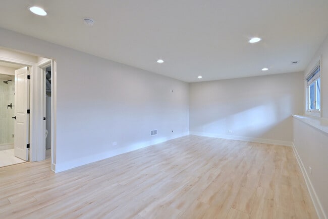 Building Photo - 263 Bobwhite Ln