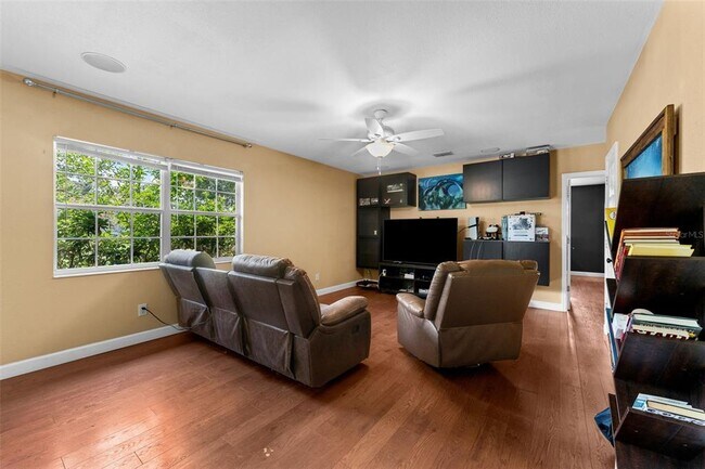 Building Photo - 7911 Lovegren Ln