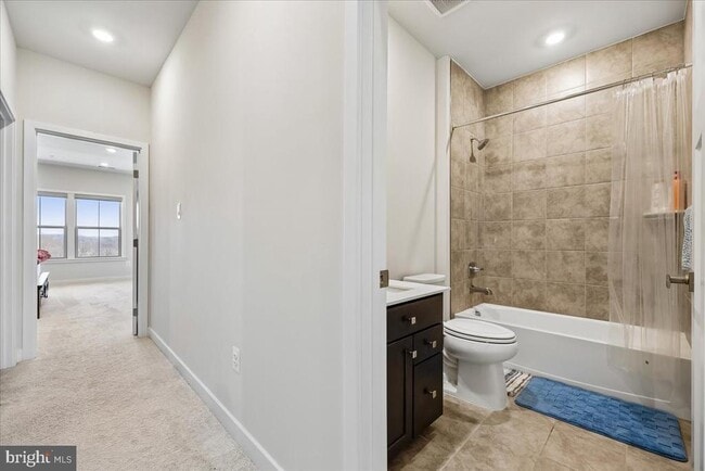 Building Photo - 10206 Lake Linganore Blvd