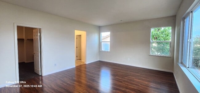 Building Photo - Welcome to American Canyon!! Beautiful Large 5 Bed 3 Full Bath for Lease