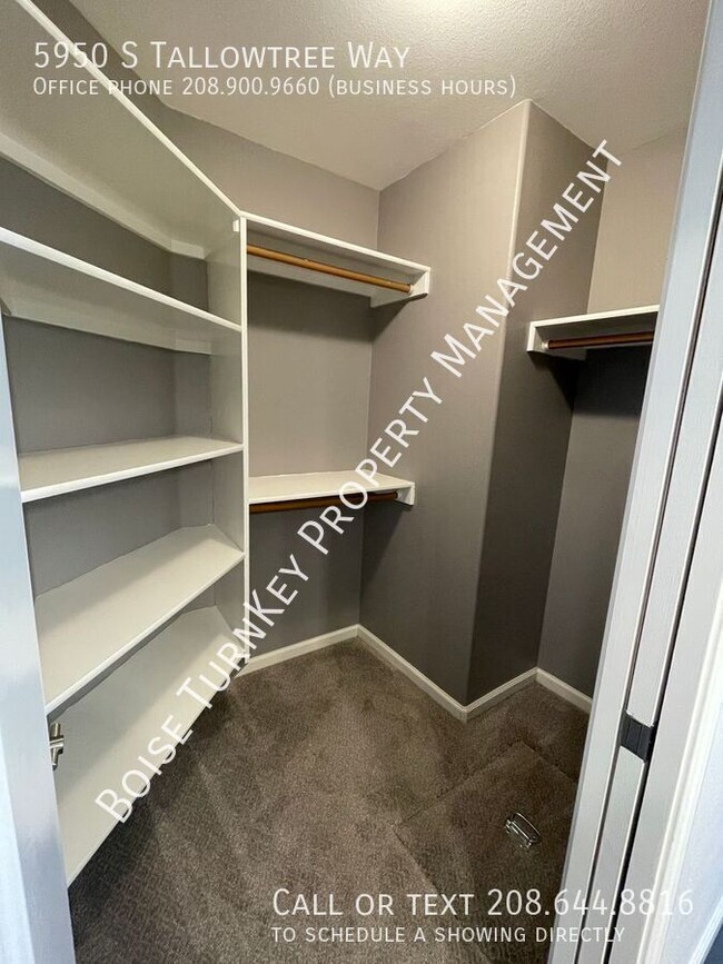 Building Photo - 5950 S Tallowtree Way