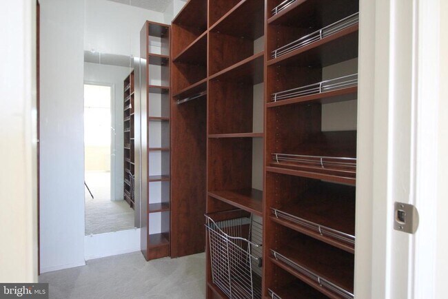 Building Photo - 1225 Martha Custis Dr